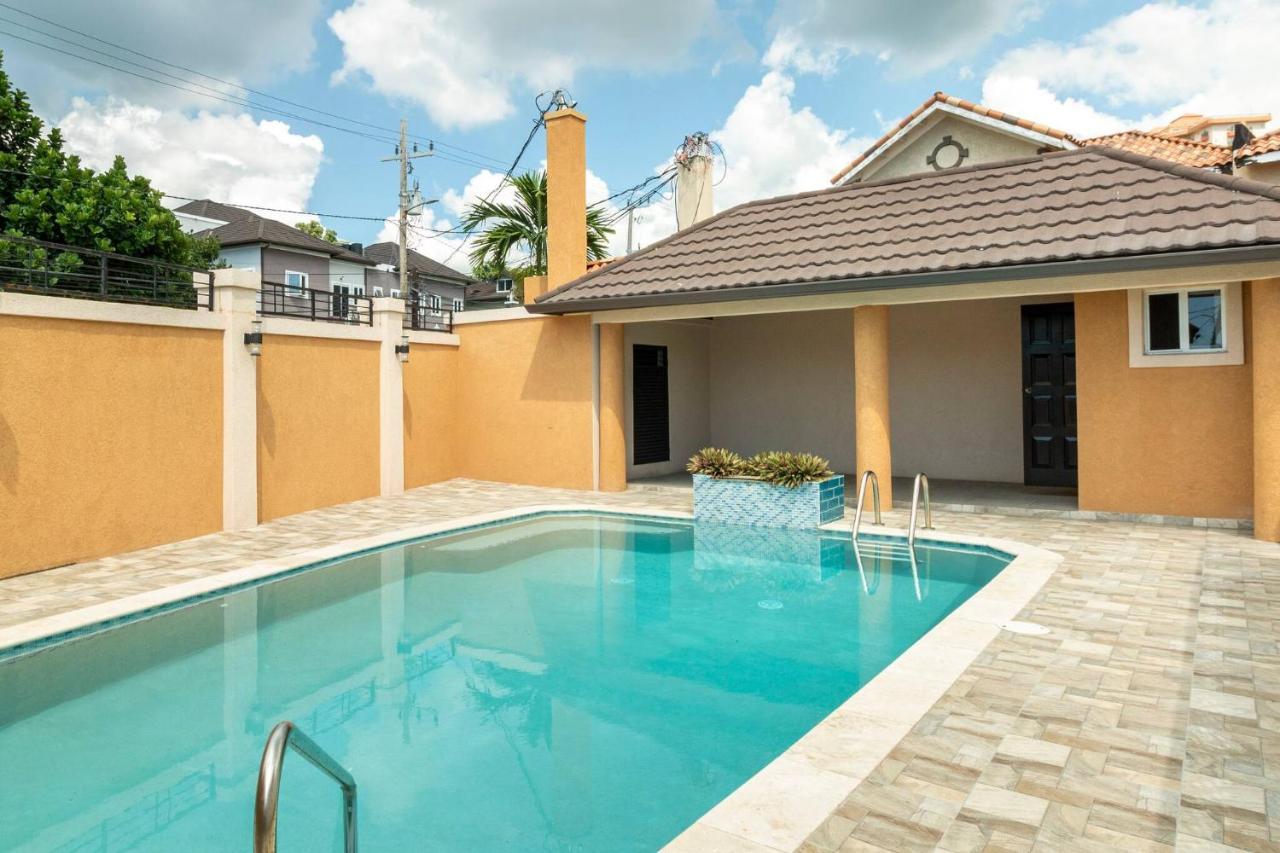 Brand New Pool Manor Park With Wifi Centrally-Located Κίνγκστον Εξωτερικό φωτογραφία