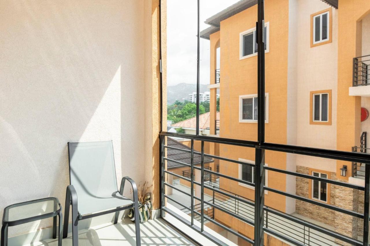 Brand New Pool Manor Park With Wifi Centrally-Located Κίνγκστον Εξωτερικό φωτογραφία