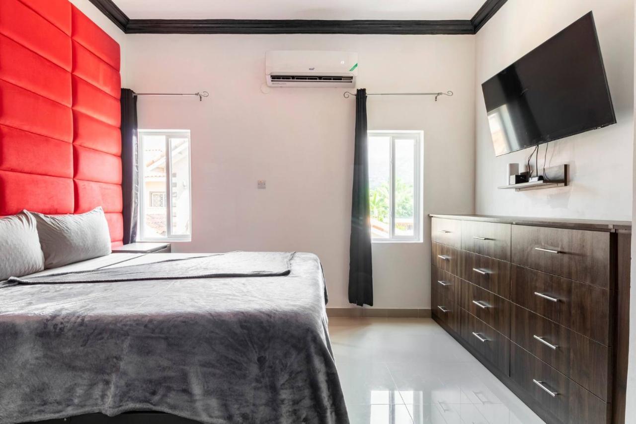 Brand New Pool Manor Park With Wifi Centrally-Located Κίνγκστον Εξωτερικό φωτογραφία