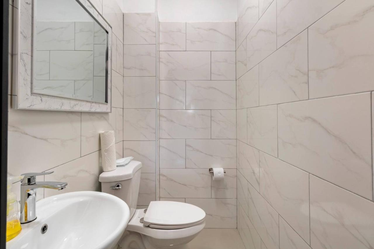 Brand New Pool Manor Park With Wifi Centrally-Located Κίνγκστον Εξωτερικό φωτογραφία