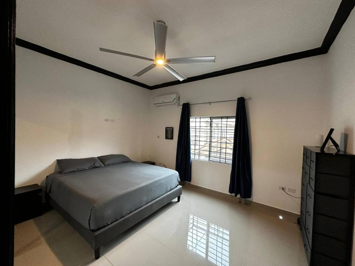 Brand New Pool Manor Park With Wifi Centrally-Located Κίνγκστον Εξωτερικό φωτογραφία