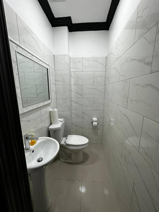 Brand New Pool Manor Park With Wifi Centrally-Located Κίνγκστον Εξωτερικό φωτογραφία