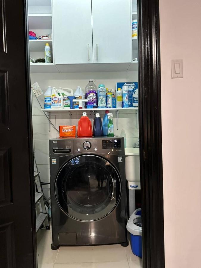 Brand New Pool Manor Park With Wifi Centrally-Located Κίνγκστον Εξωτερικό φωτογραφία