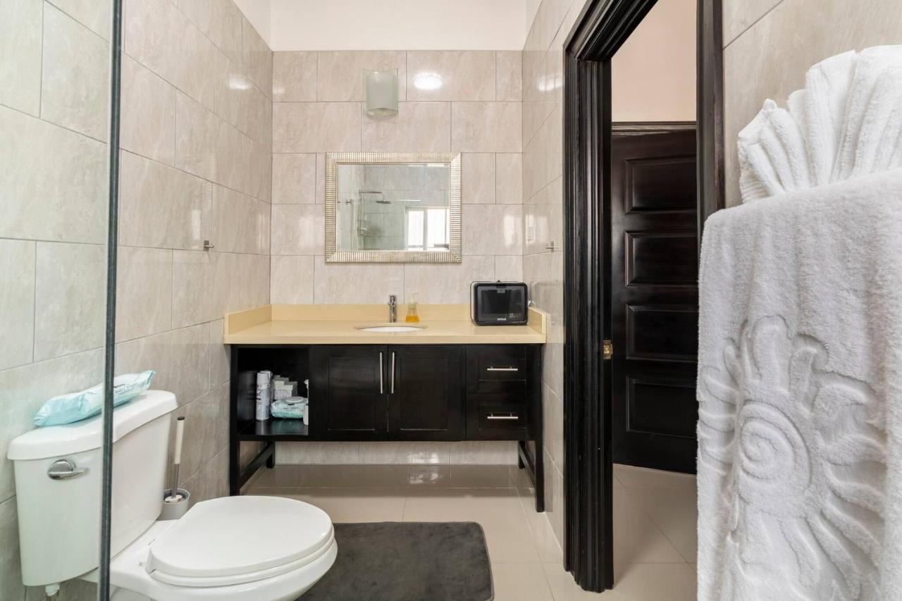 Brand New Pool Manor Park With Wifi Centrally-Located Κίνγκστον Εξωτερικό φωτογραφία
