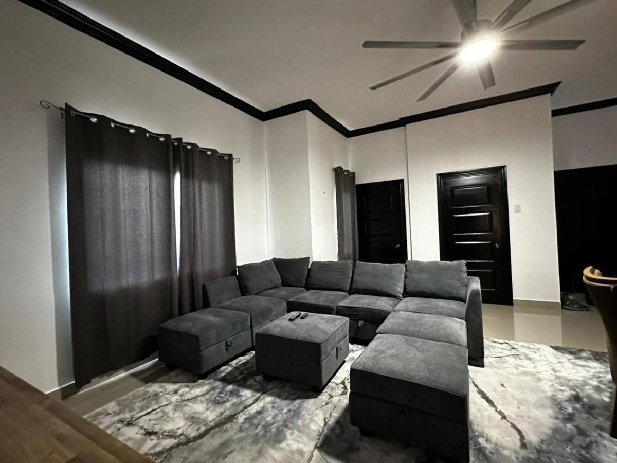 Brand New Pool Manor Park With Wifi Centrally-Located Κίνγκστον Εξωτερικό φωτογραφία