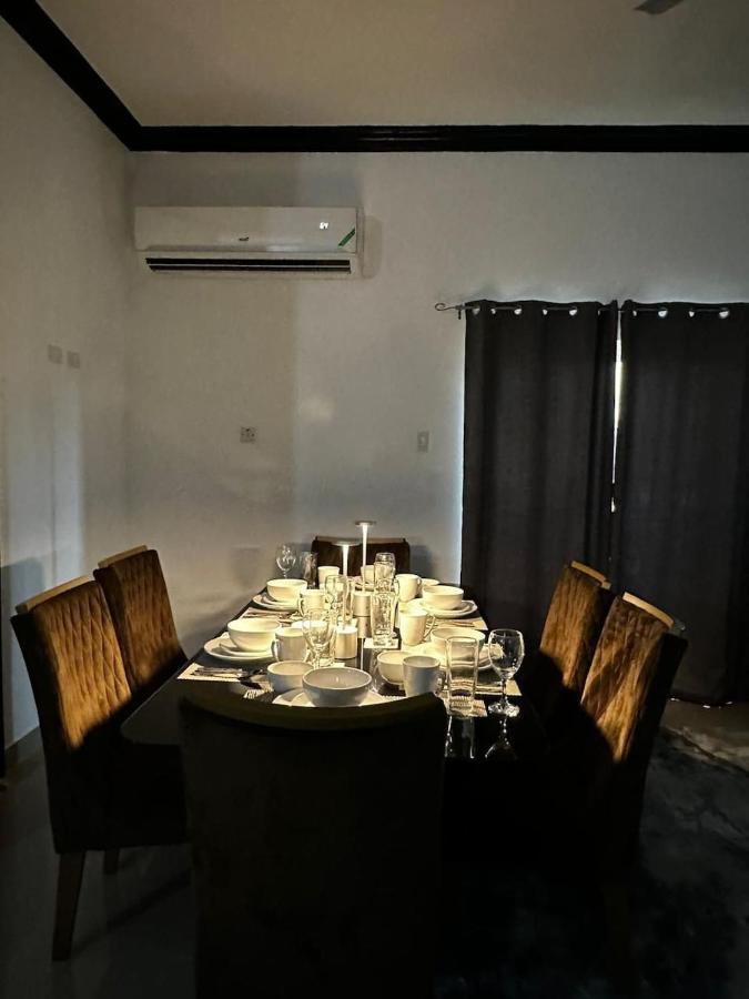 Brand New Pool Manor Park With Wifi Centrally-Located Κίνγκστον Εξωτερικό φωτογραφία