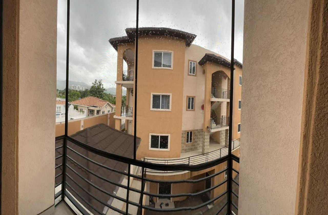Brand New Pool Manor Park With Wifi Centrally-Located Κίνγκστον Εξωτερικό φωτογραφία