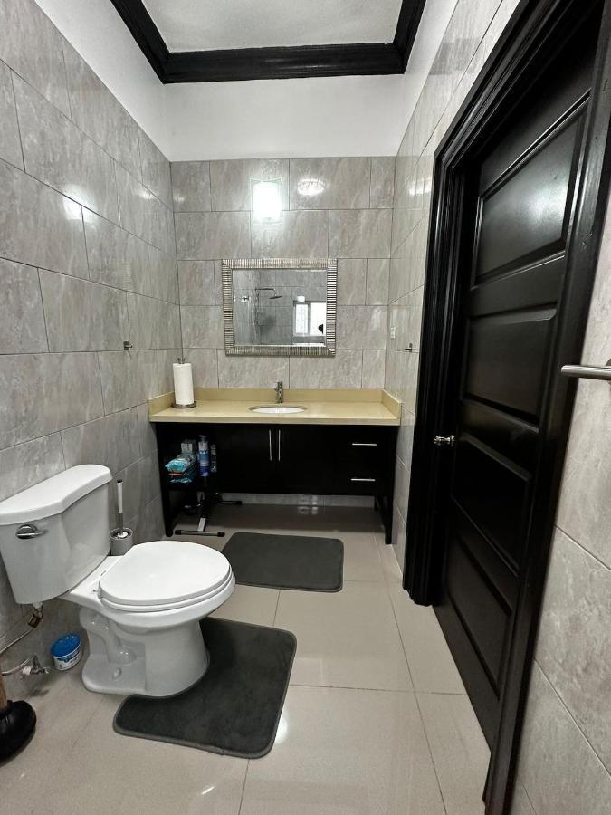 Brand New Pool Manor Park With Wifi Centrally-Located Κίνγκστον Εξωτερικό φωτογραφία
